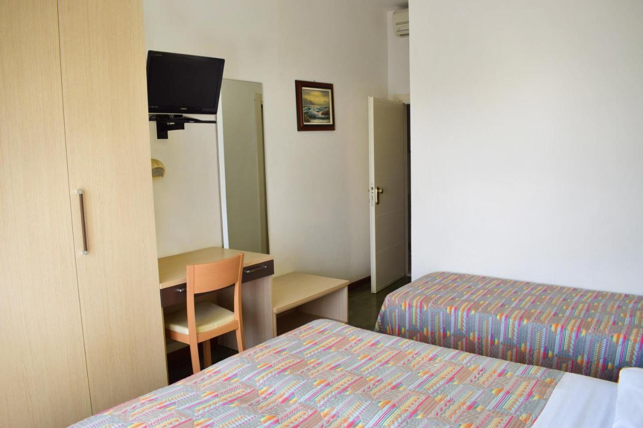 Hotel Gattuccio Cesenatico Exterior photo