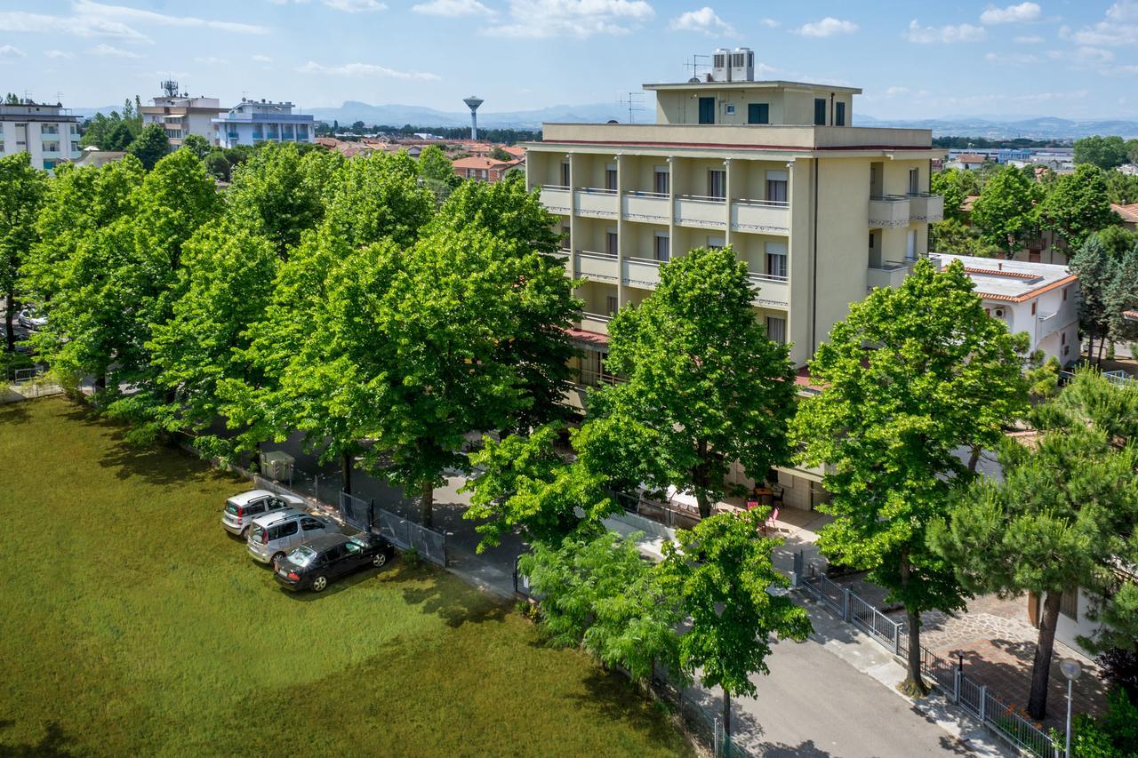 Hotel Gattuccio Cesenatico Exterior photo